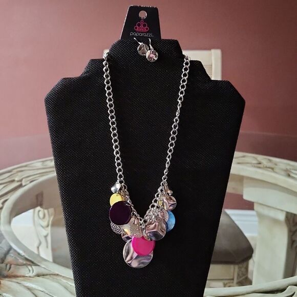 Necklace  - Picture 1 of 3